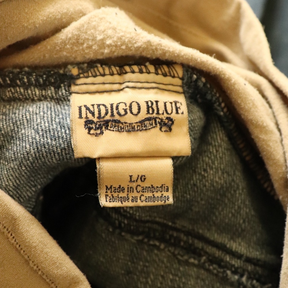 Distressed Skinny Maternity Jeans - Picture 3 of 5